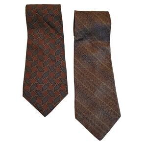 Hart Schaffner Marx Silk Tie Made In USA with Italian Silk